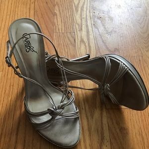 CARLOS Silver Leather sling back heels.